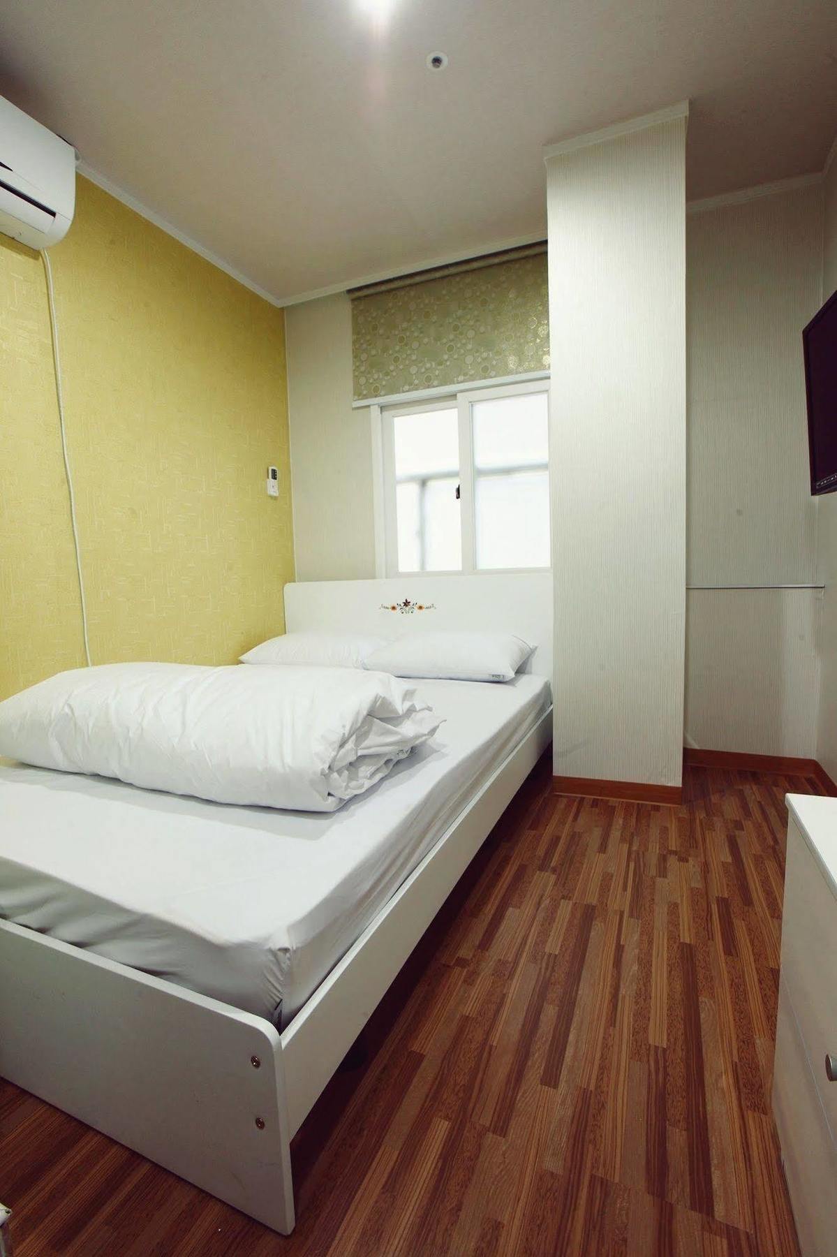 Chloe Guesthouse Gangnam Seoul Exteriör bild
