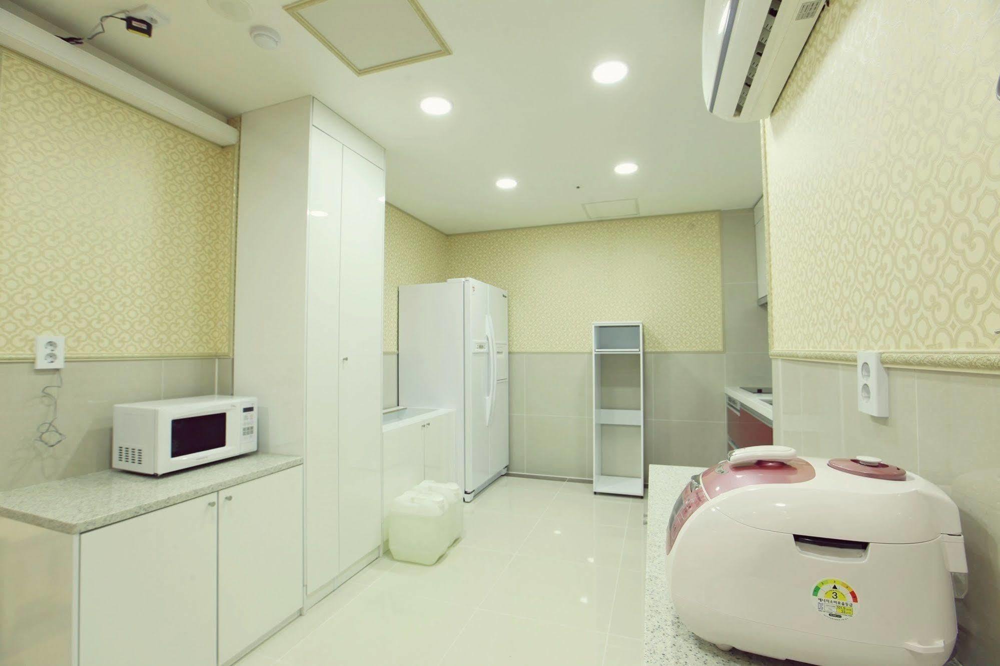 Chloe Guesthouse Gangnam Seoul Exteriör bild