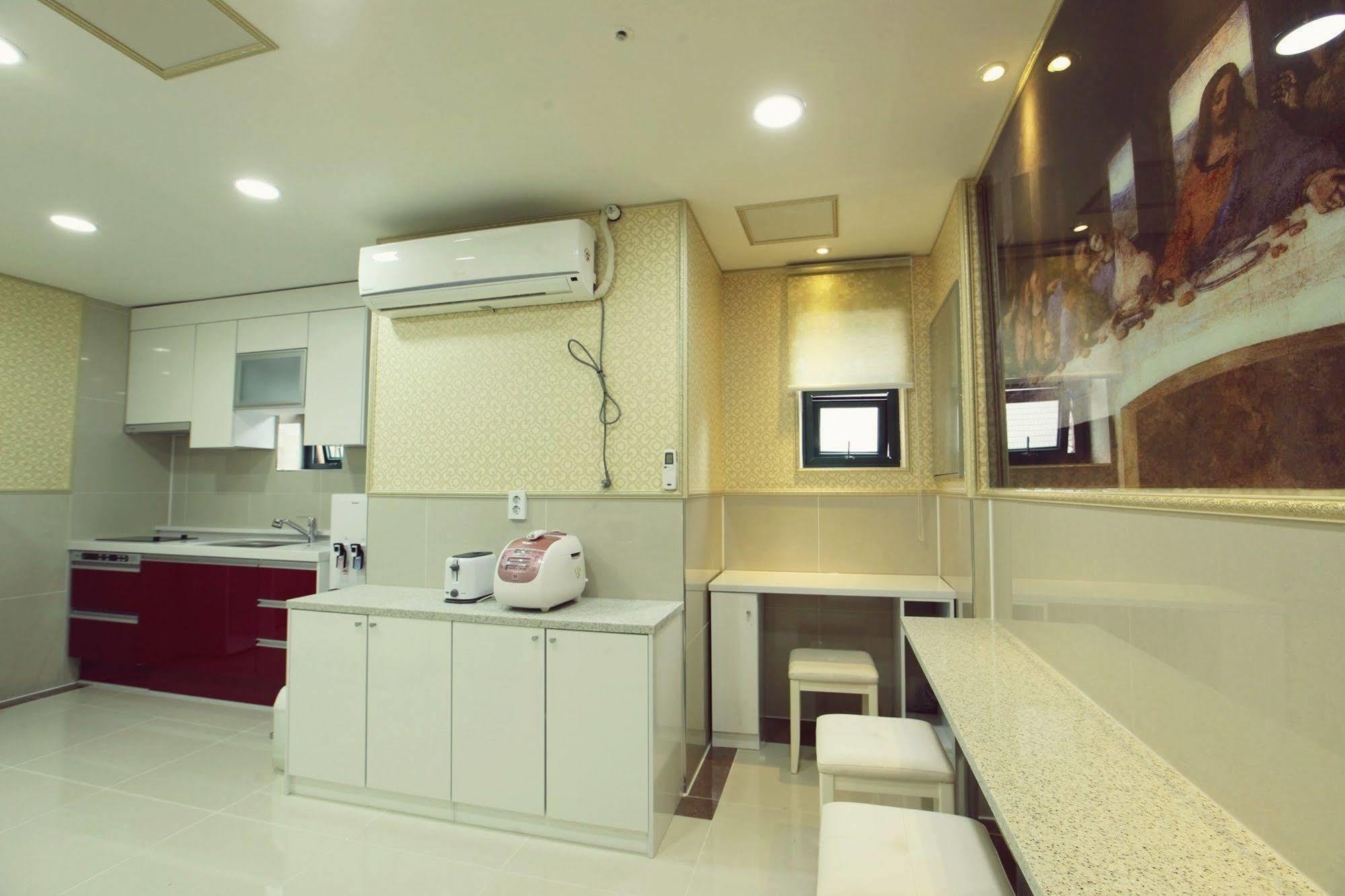 Chloe Guesthouse Gangnam Seoul Exteriör bild