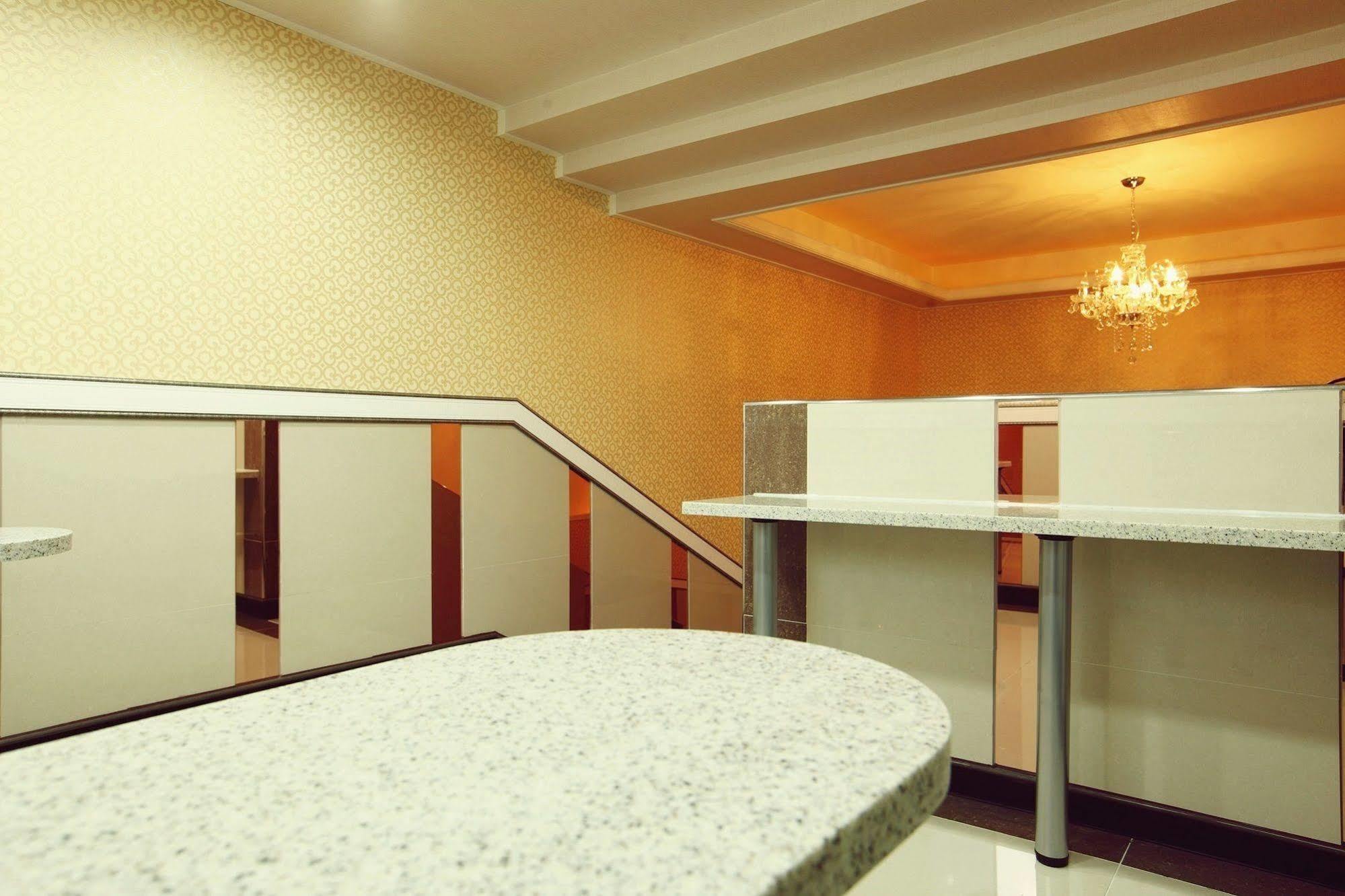 Chloe Guesthouse Gangnam Seoul Exteriör bild